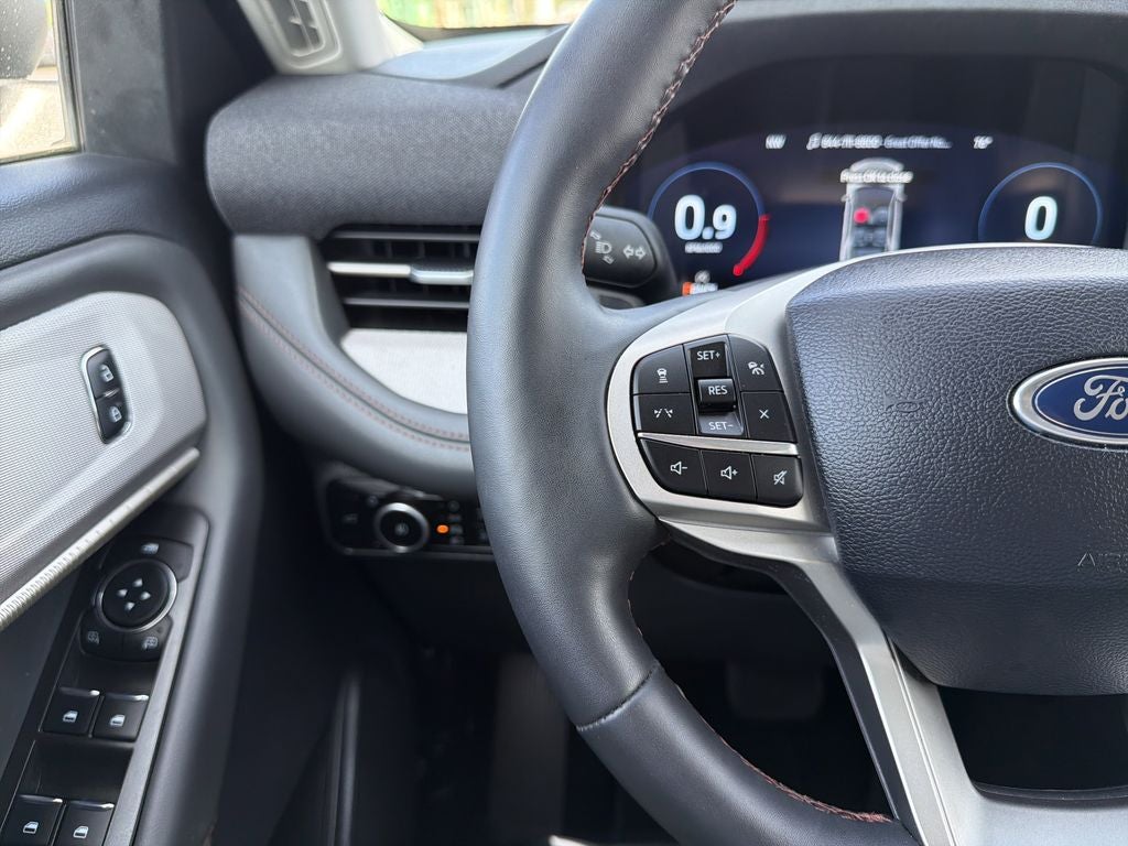 2025 Ford Explorer Active