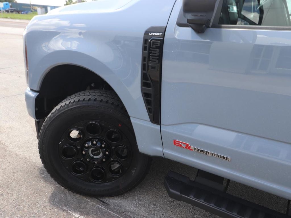 2026 Ford F-350SD Lariat
