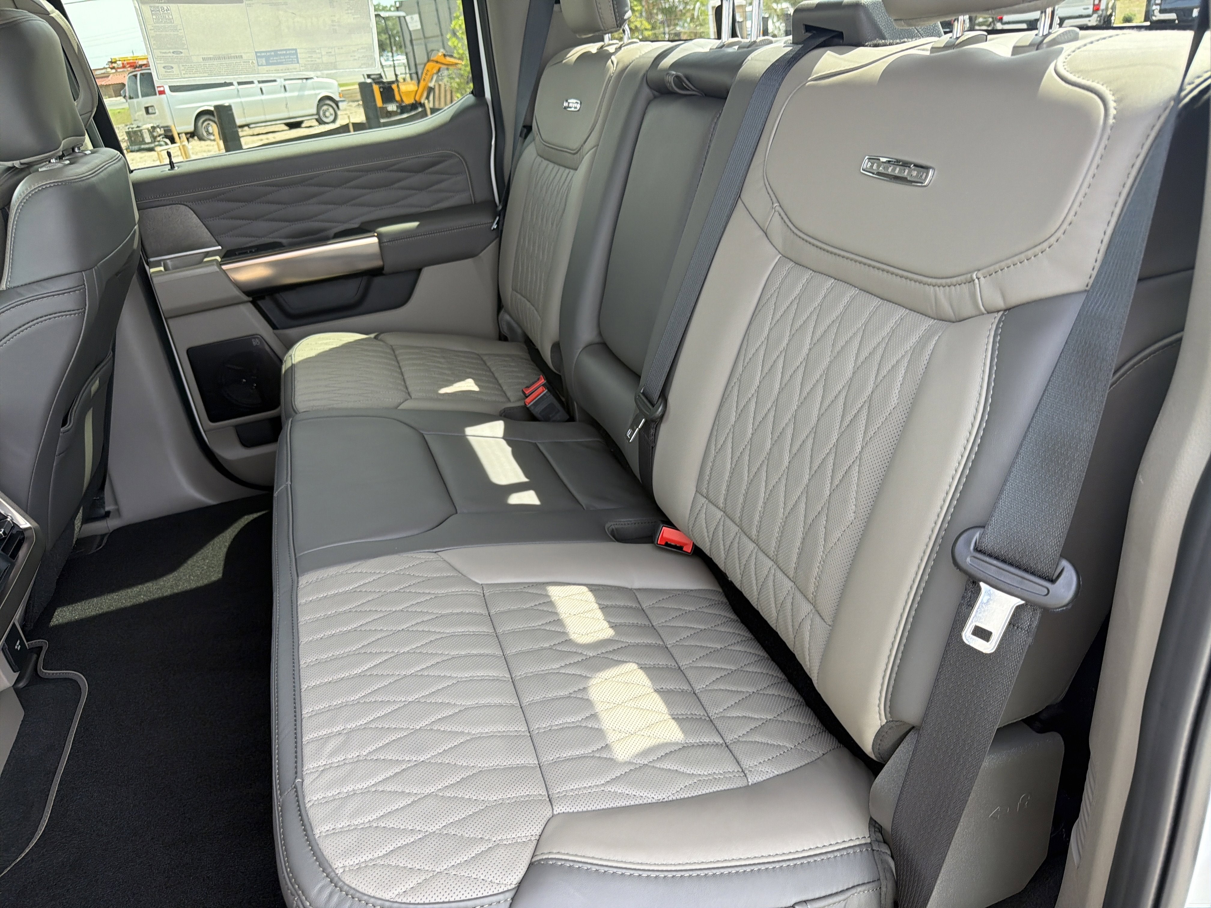 2026 Ford F-350SD Platinum DRW