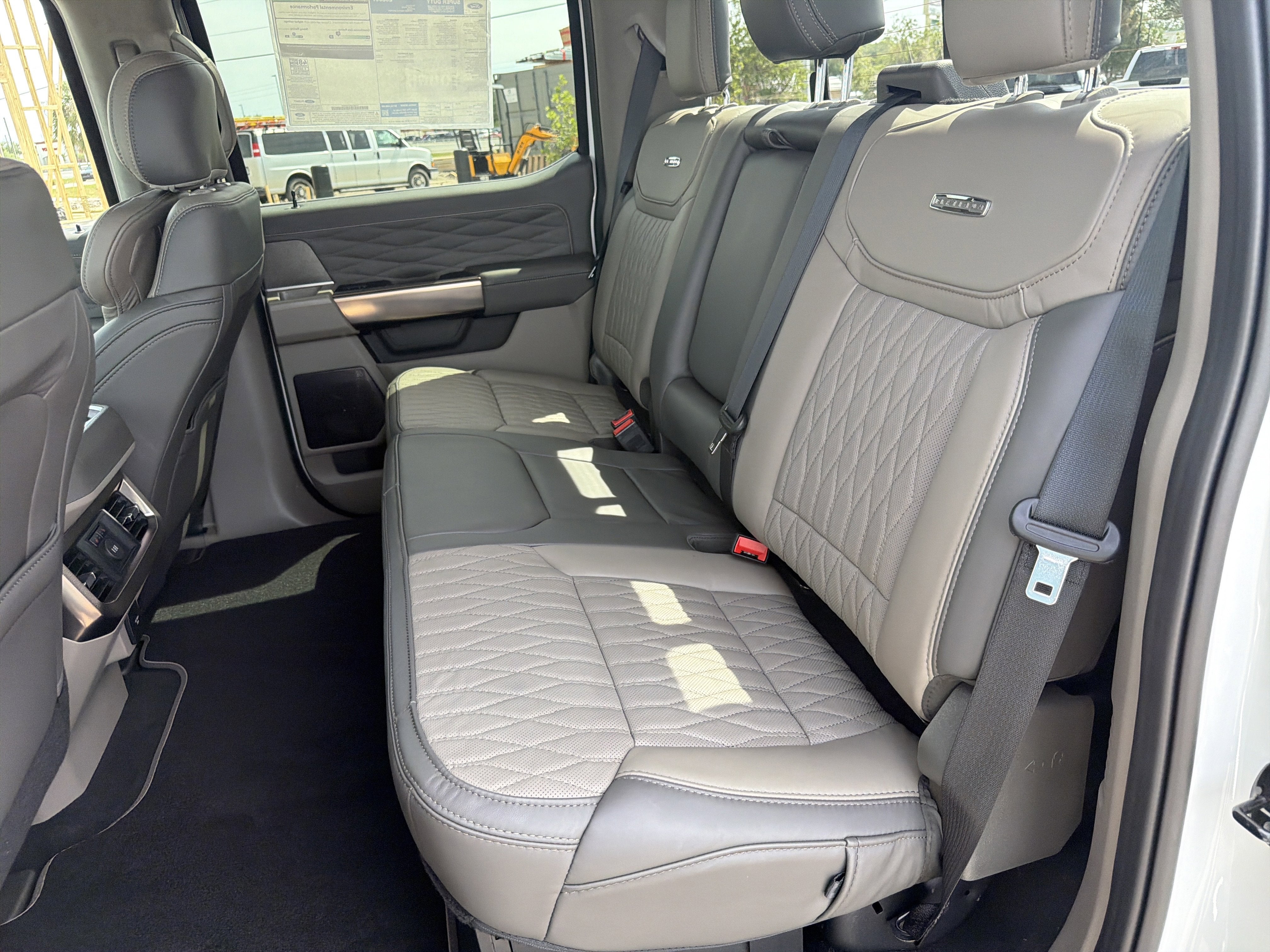 2026 Ford F-350SD Platinum DRW
