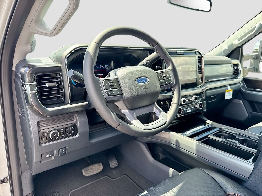 2026 Ford F-350SD Lariat DRW
