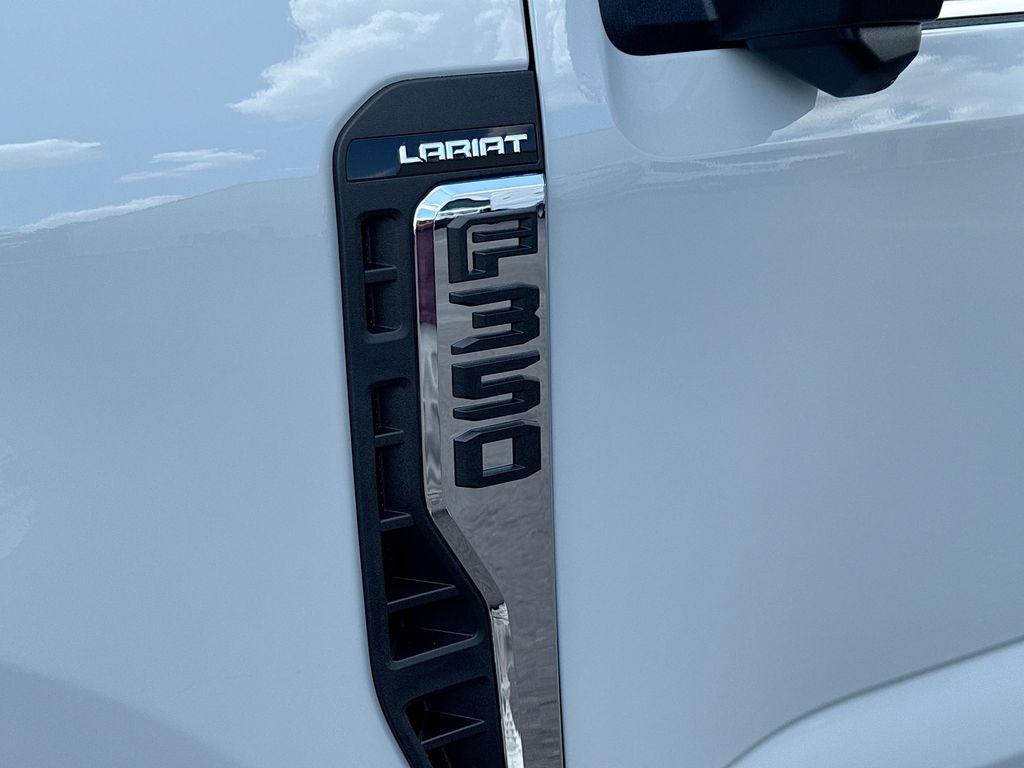 2026 Ford F-350SD Lariat DRW