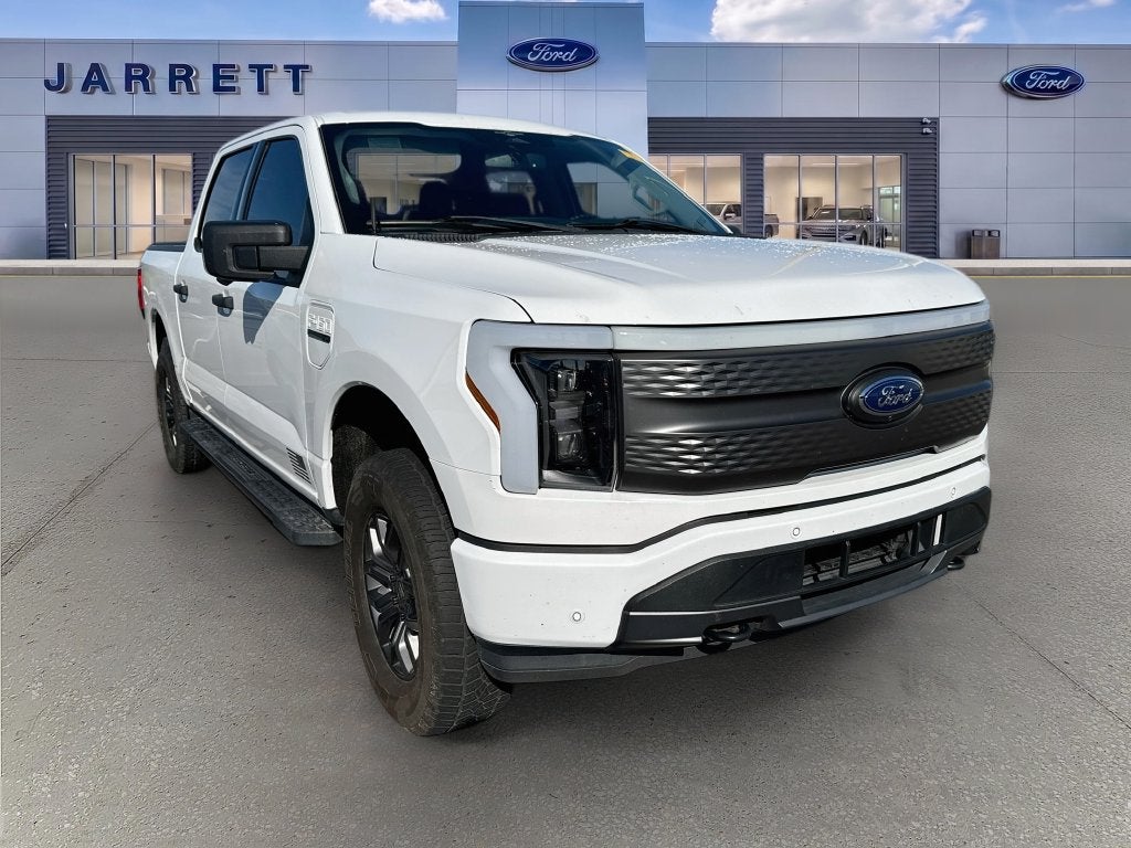 2023 Ford F-150 Lightning XLT