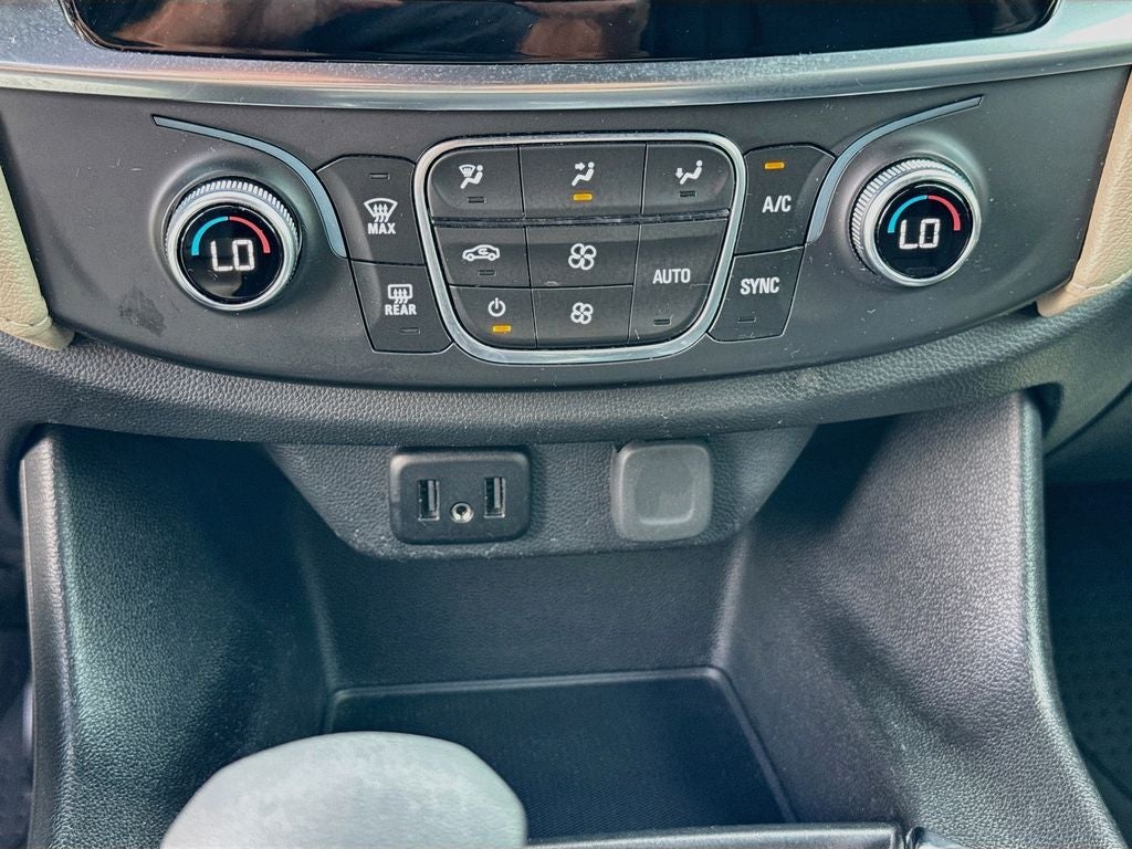 2022 Chevrolet Traverse LS