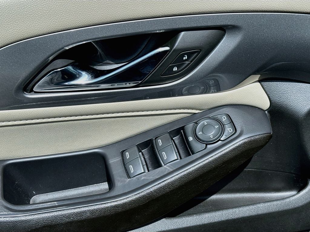 2022 Chevrolet Traverse LS