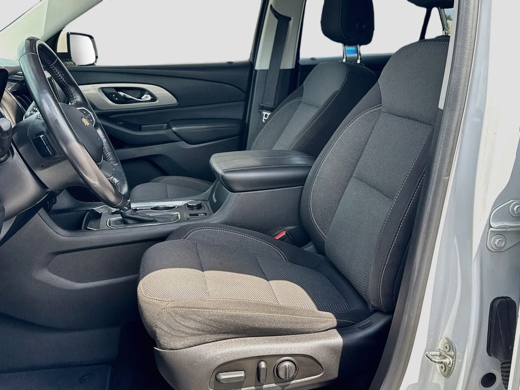 2018 Chevrolet Traverse LT Cloth w/1LT