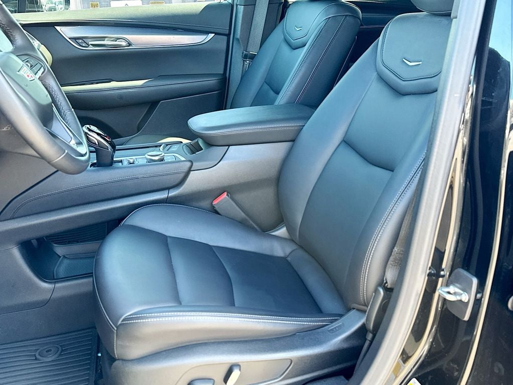 2023 Cadillac XT6 Luxury