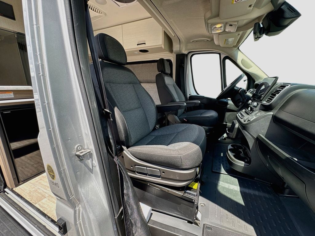 2025 RAM ProMaster 1500 Base