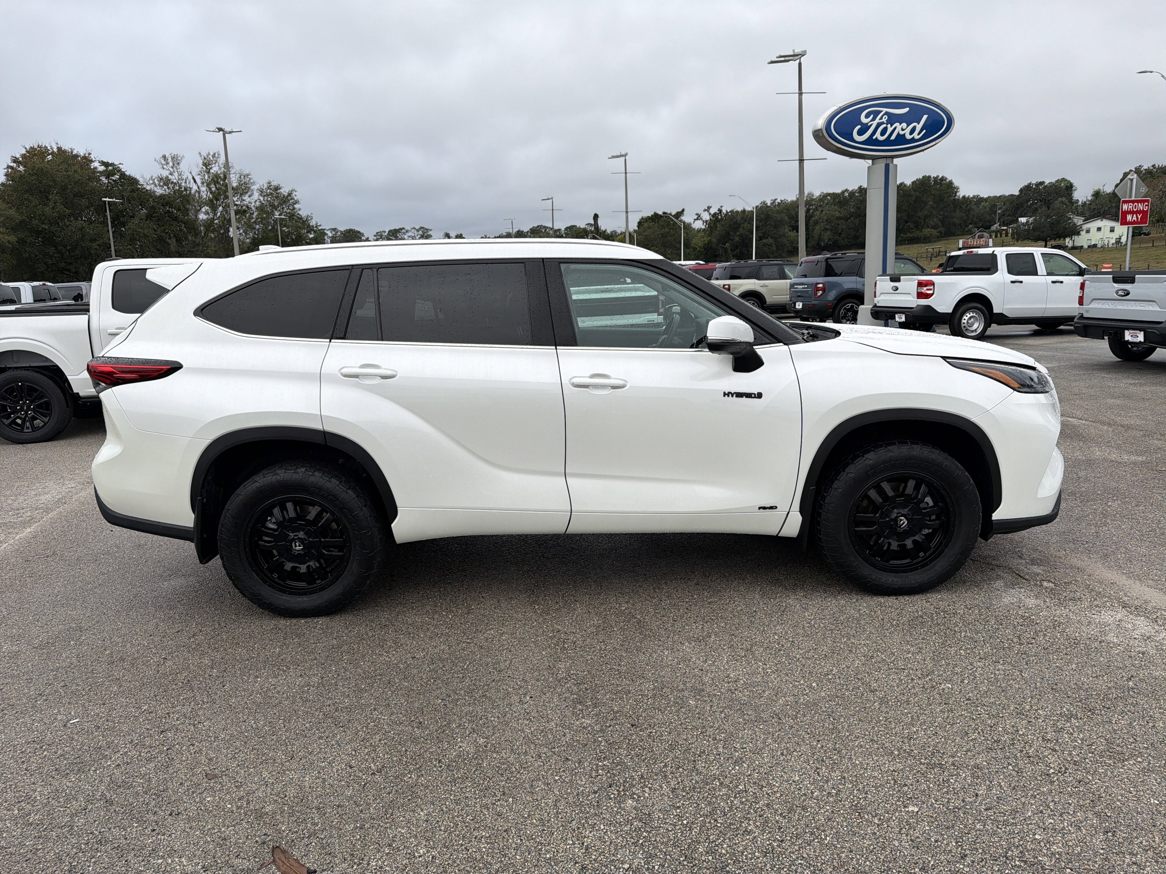 2021 Toyota Highlander Hybrid XLE