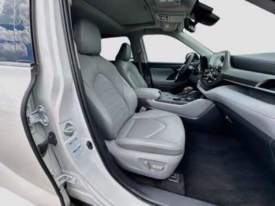 2021 Toyota Highlander Hybrid XLE