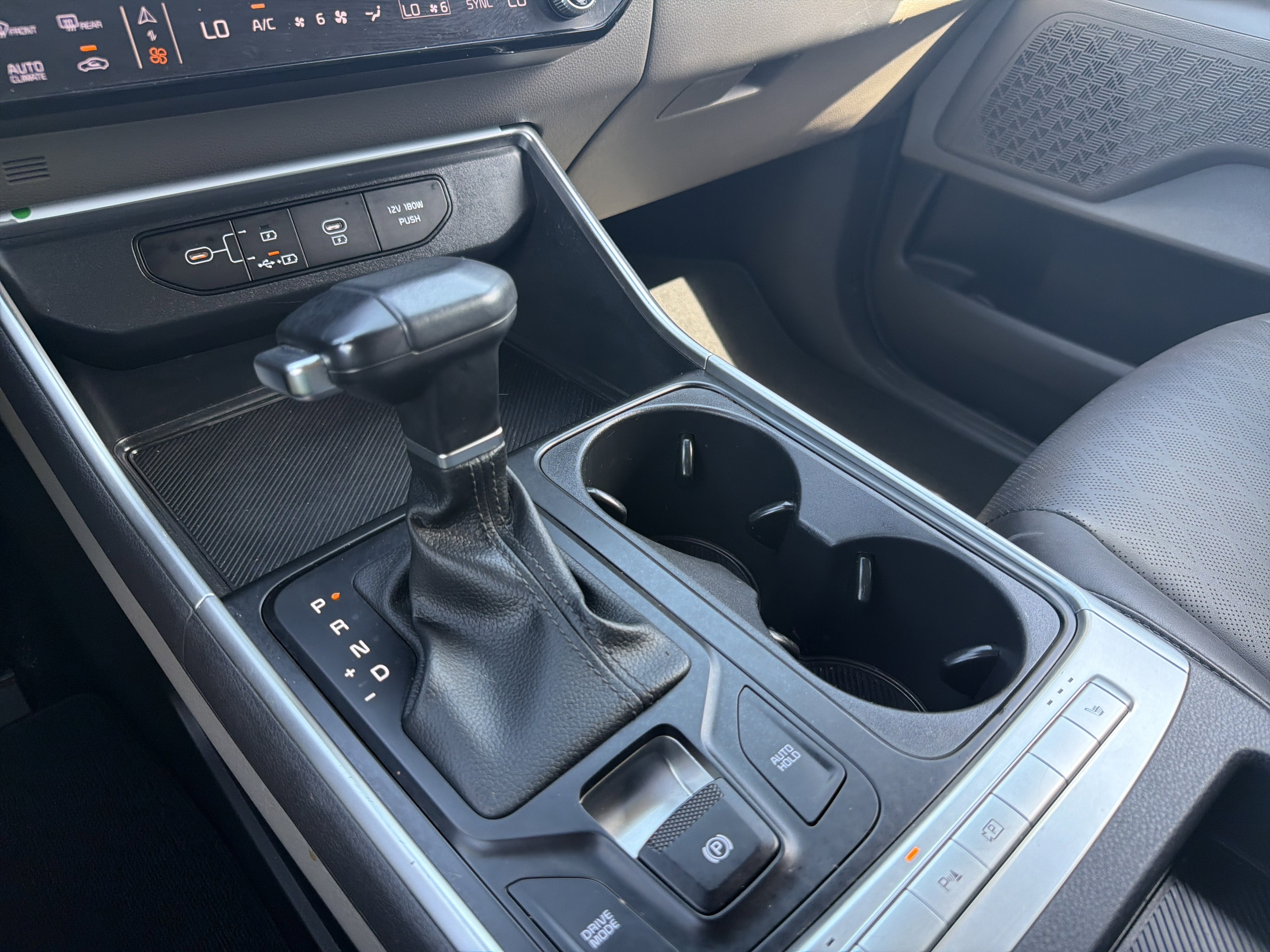 2025 Kia Carnival LXS