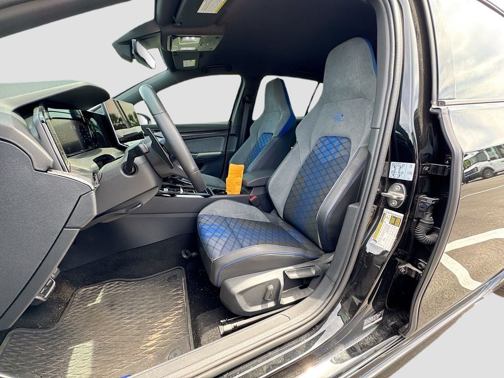 2025 Volkswagen Golf R 2.0T