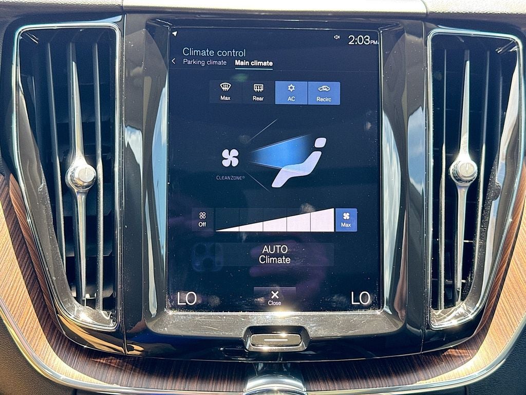 2021 Volvo XC60 T5 Momentum