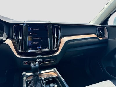 2021 Volvo XC60 T5 Momentum