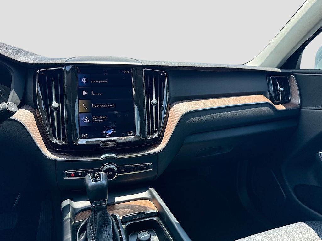 2021 Volvo XC60 T5 Momentum