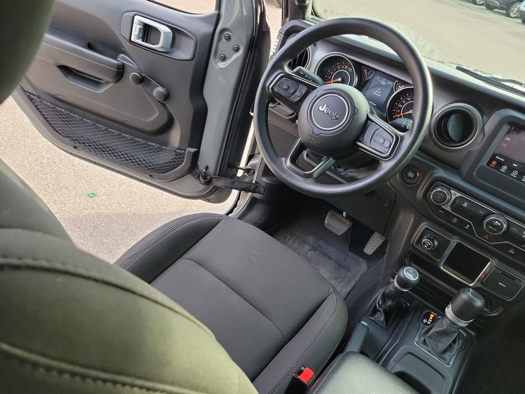 2022 Jeep Gladiator Willys SPORT