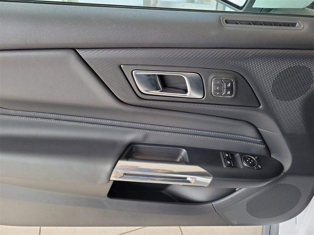 2025 Ford Mustang RTR