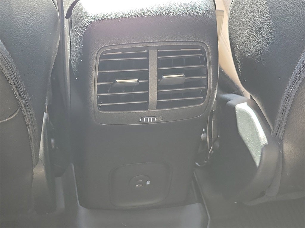 2022 Ford Escape Hybrid Titanium