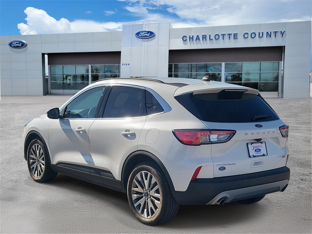 2022 Ford Escape Hybrid Titanium