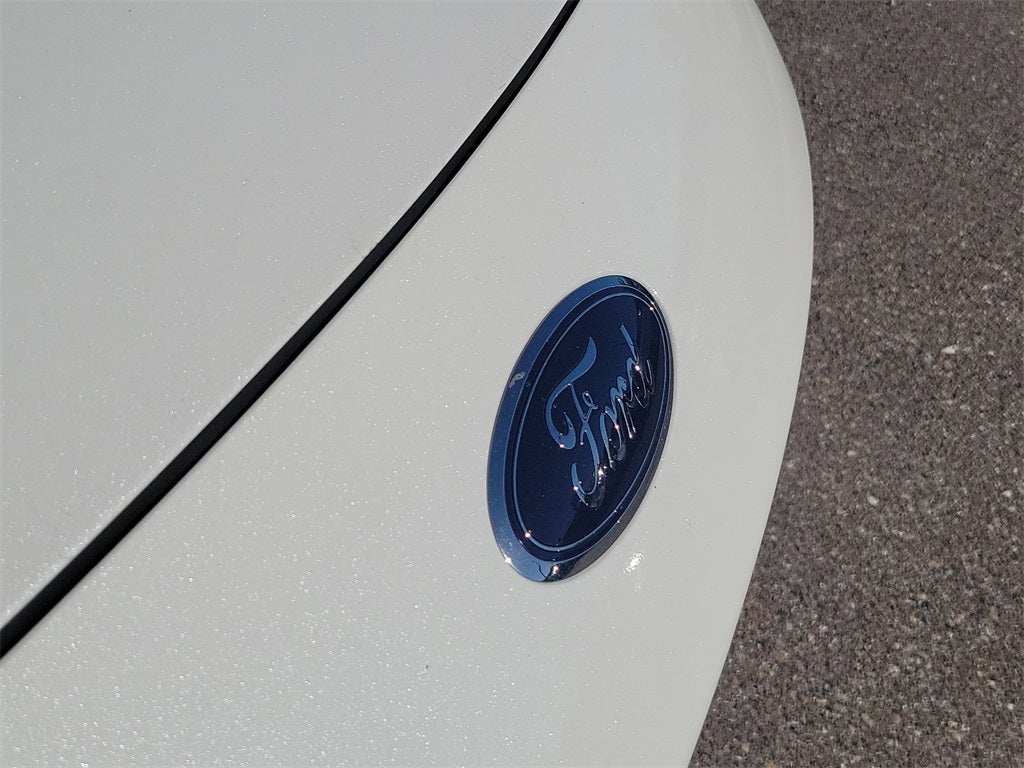 2022 Ford Escape Hybrid Titanium