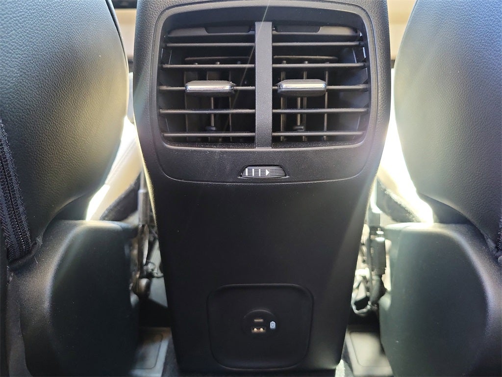 2022 Ford Escape Hybrid Titanium