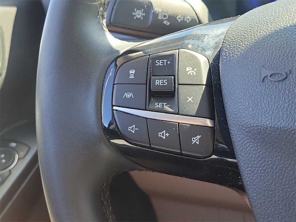 2022 Ford Escape Hybrid Titanium