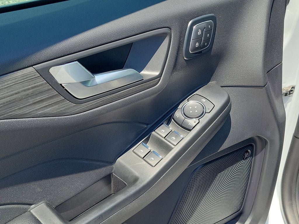 2025 Ford Escape Plug-In Hybrid Base