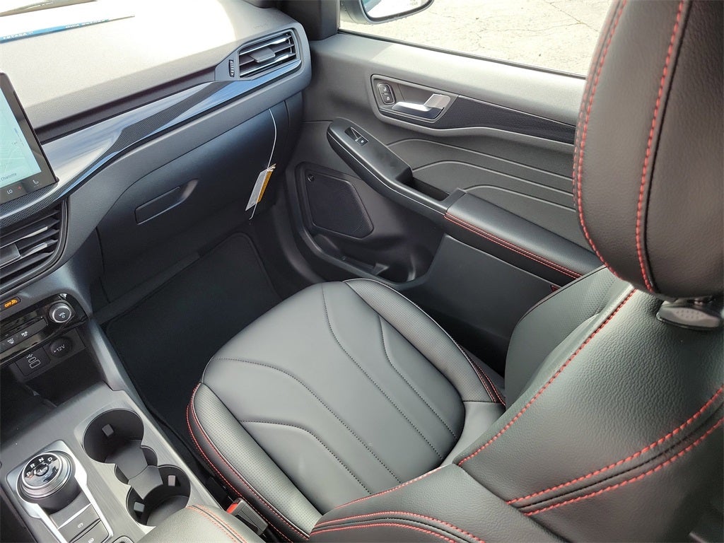 2026 Ford Escape Hybrid ST-Line Elite