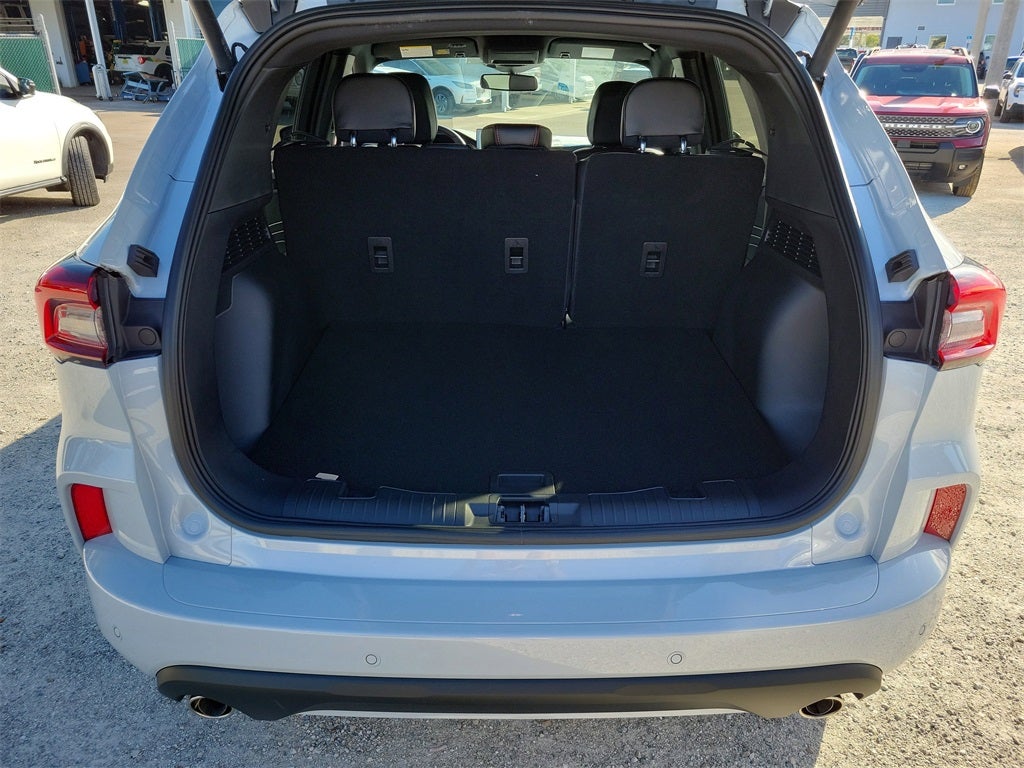 2026 Ford Escape Hybrid ST-Line Elite