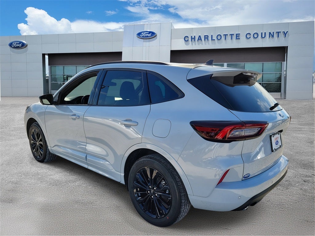 2026 Ford Escape Hybrid ST-Line Elite