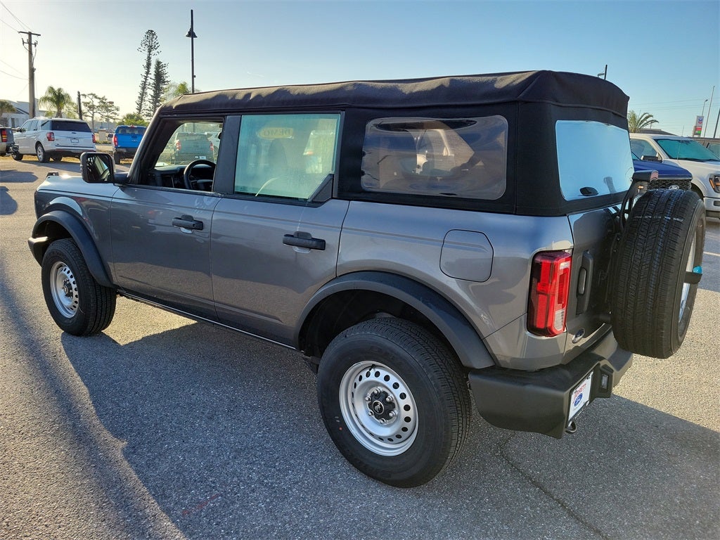2025 Ford Bronco Base