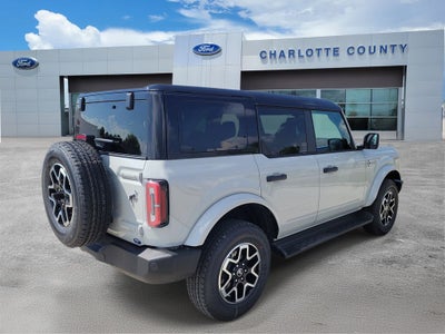 2026 Ford Bronco Outer Banks