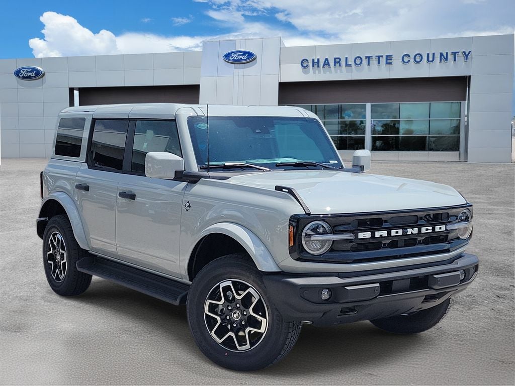 2026 Ford Bronco Outer Banks