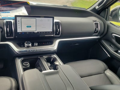 2027 Ford Expedition Platinum