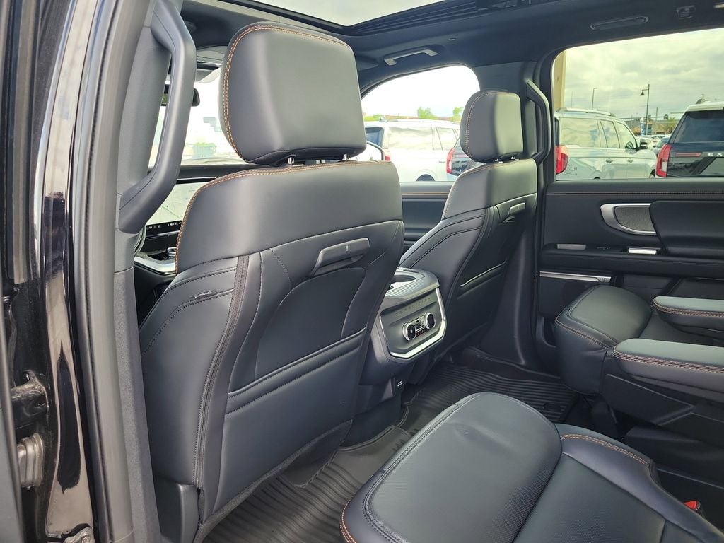 2025 Ford Expedition Tremor