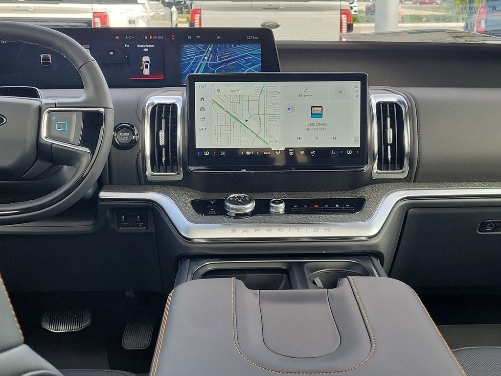 2025 Ford Expedition Tremor