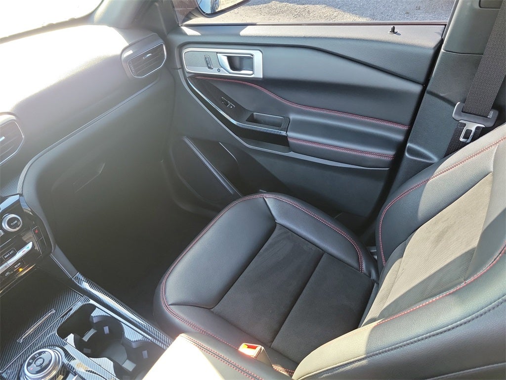 2024 Ford Explorer ST-Line