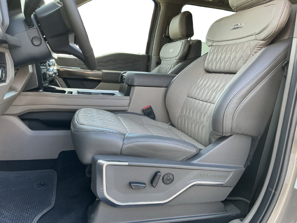 2027 Ford F-250SD F-250® Platinum®