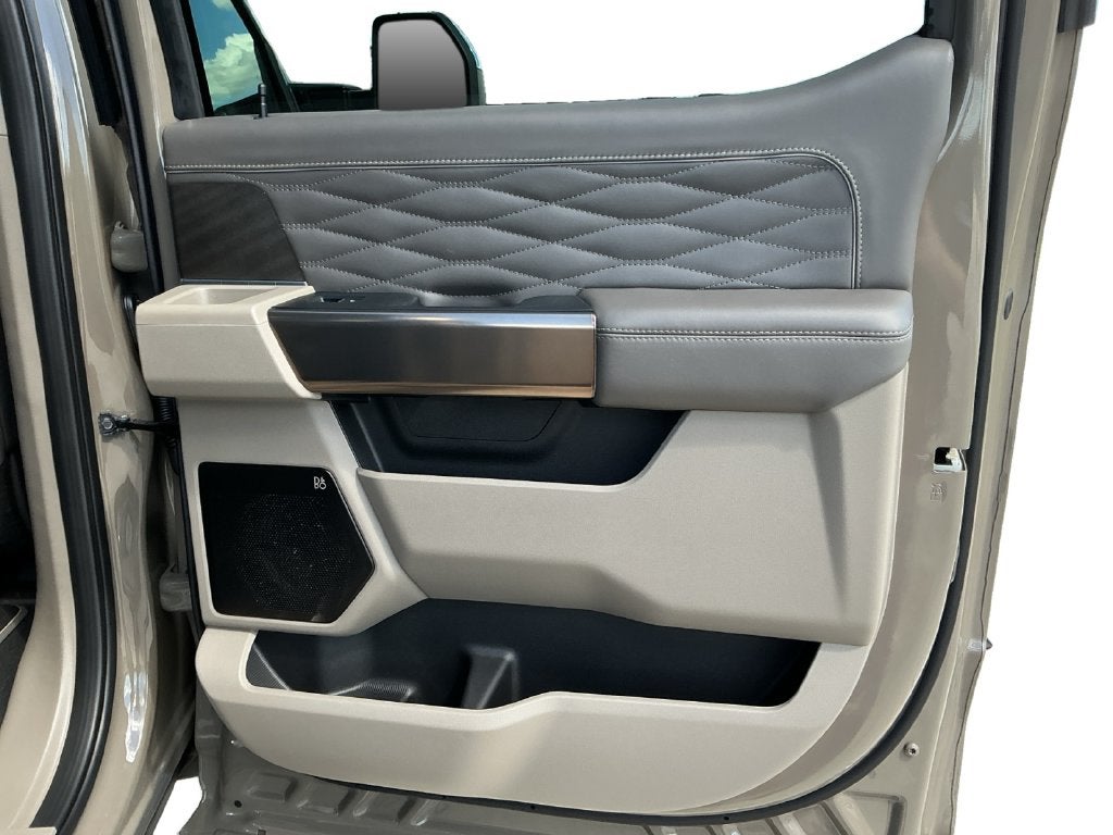2027 Ford F-250SD F-250® Platinum®