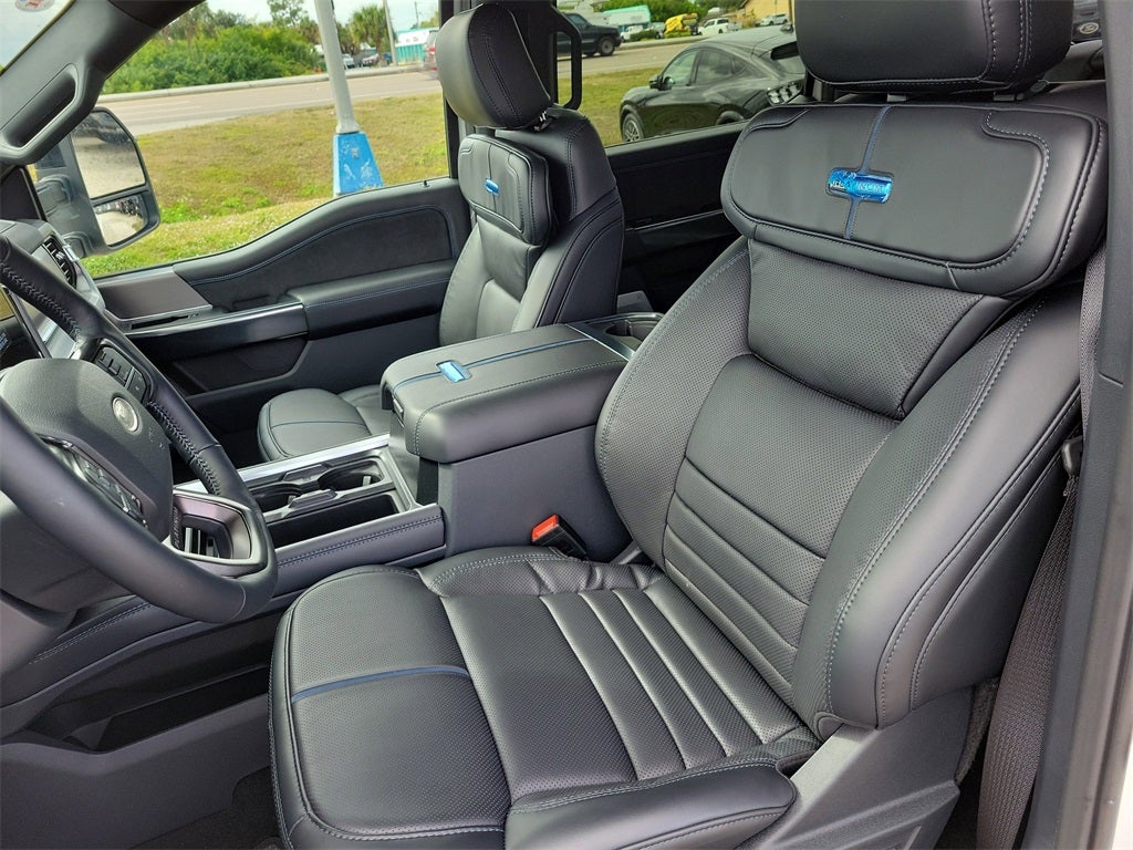 2026 Ford F-350SD Platinum DRW