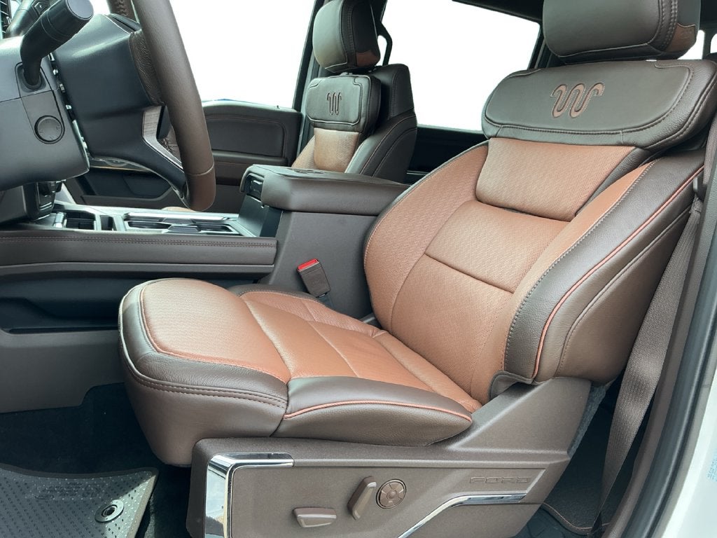 2027 Ford F-350SD King Ranch DRW