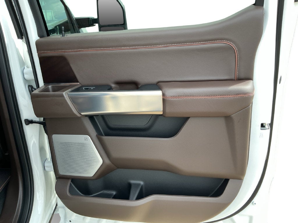 2027 Ford F-350SD King Ranch DRW