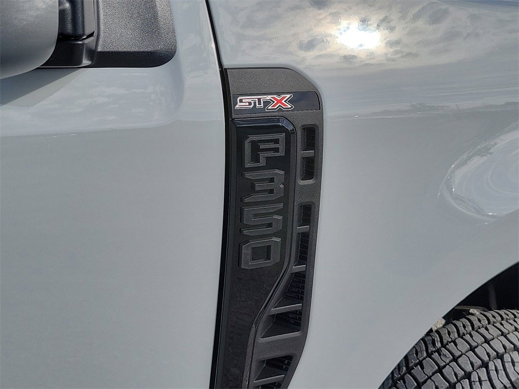 2026 Ford F-350SD DRW