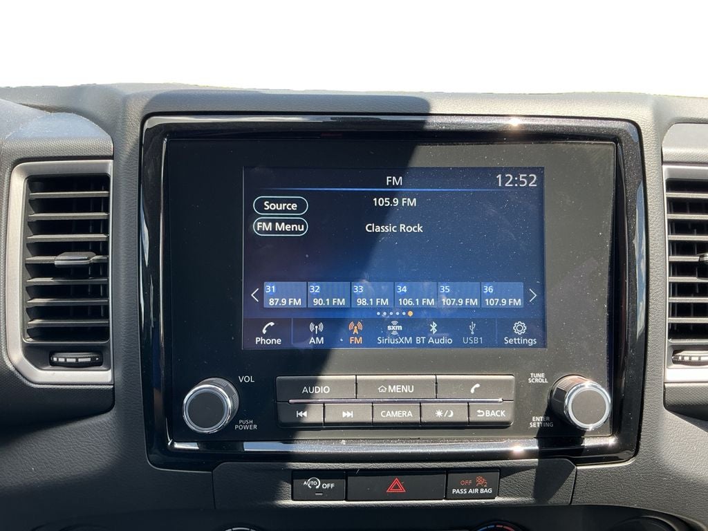 2024 Nissan Frontier SV