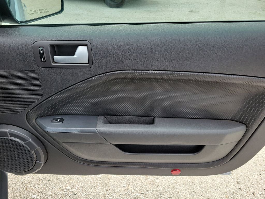 2006 Ford Mustang V6