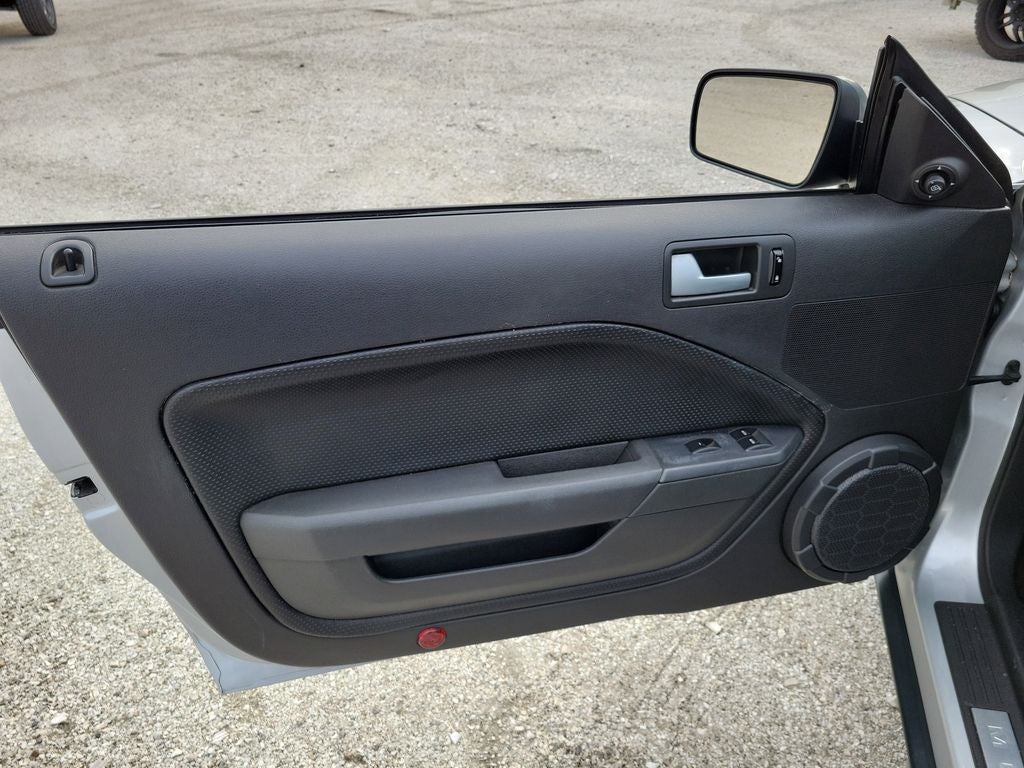 2006 Ford Mustang V6