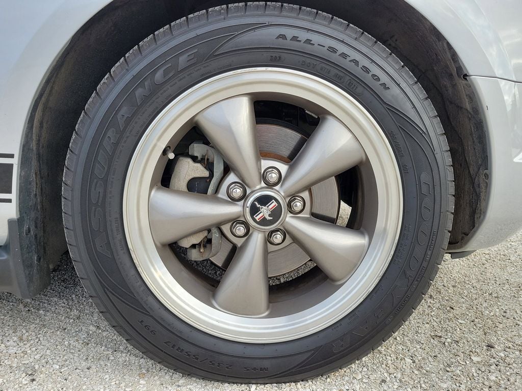 2006 Ford Mustang V6