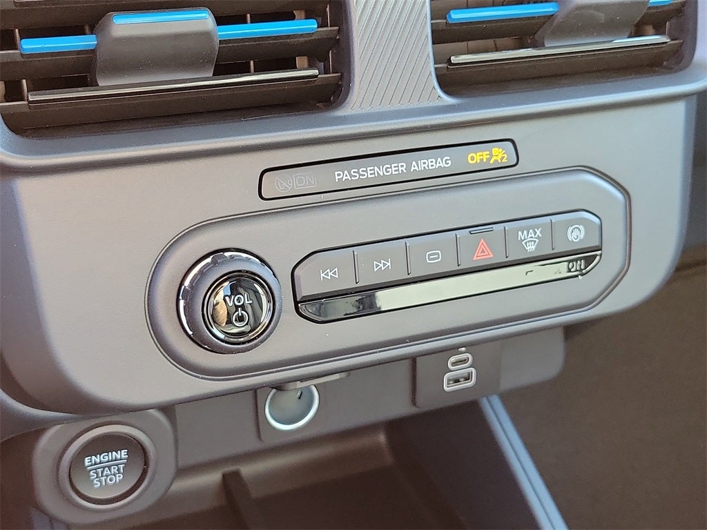 2025 Ford Maverick Lobo Standard