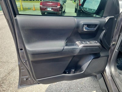 2022 Toyota Tacoma TRD Sport V6