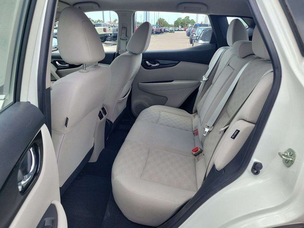 2022 Nissan Rogue Sport SV